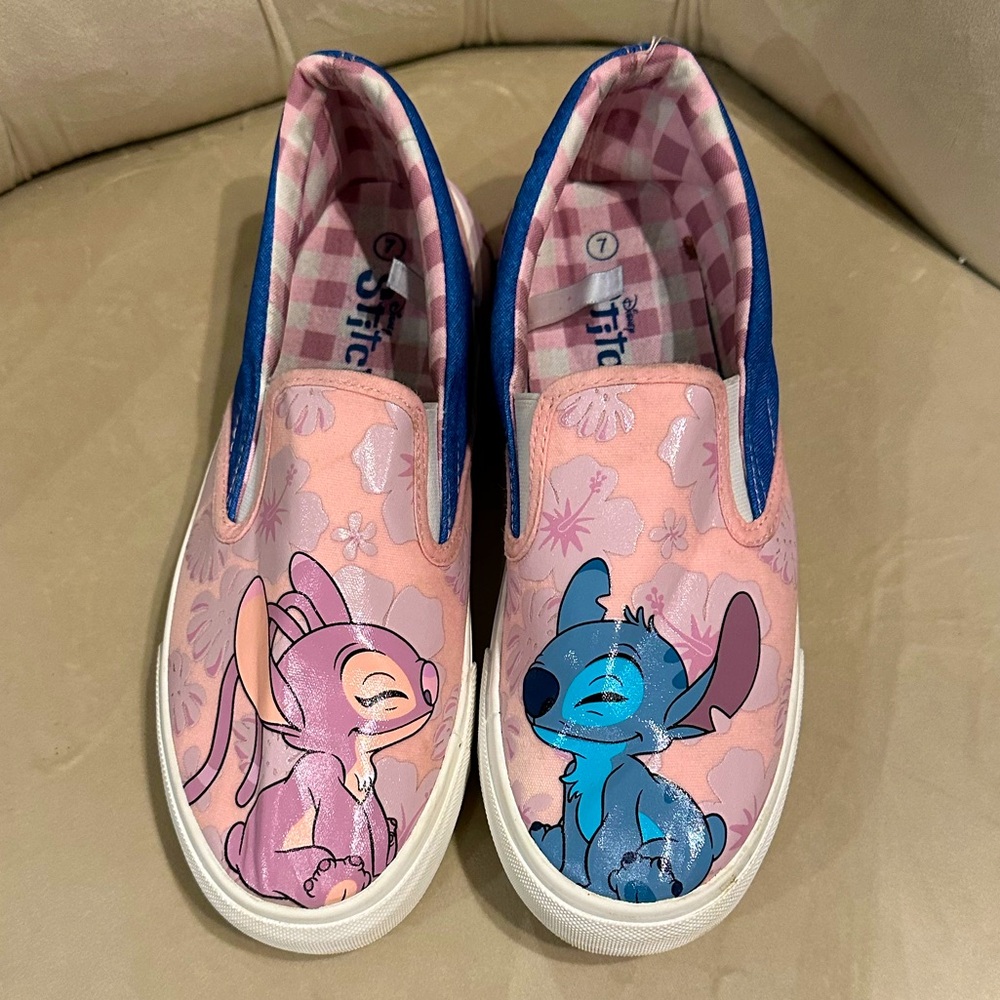 Disney LILO and STITCH ladies size 7 slip on shoes Good used condition
